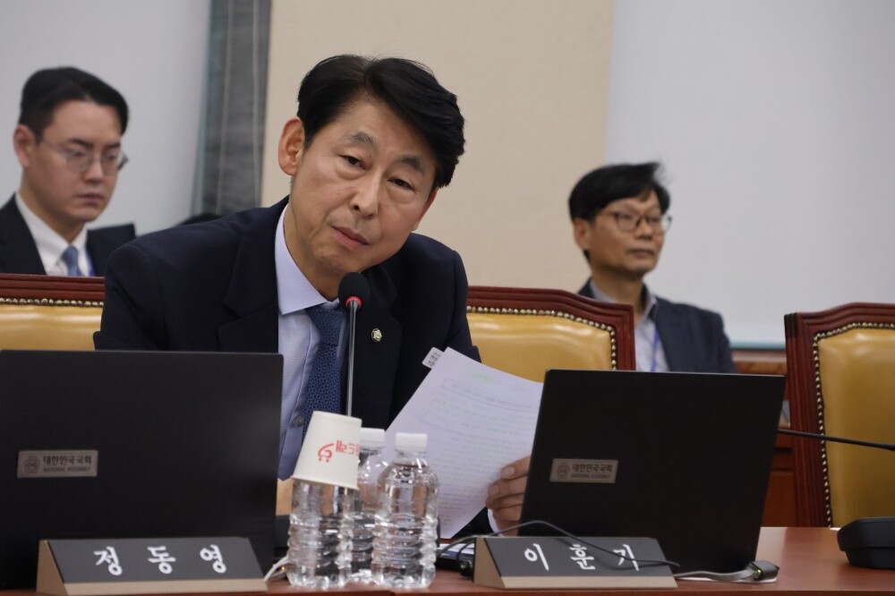 추가적인 개인정보 유출 문제를 지적하는 이훈기 의원 /의원실