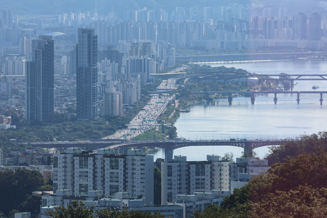 한강이남 11개구 중소형 아파트도 ‘평균가 18억원’ 넘었다