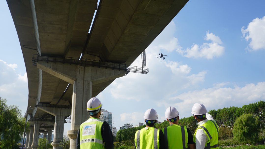 서울시설공단, 드론·열화상카메라 활용해 해빙기 도로시설 집중 점검