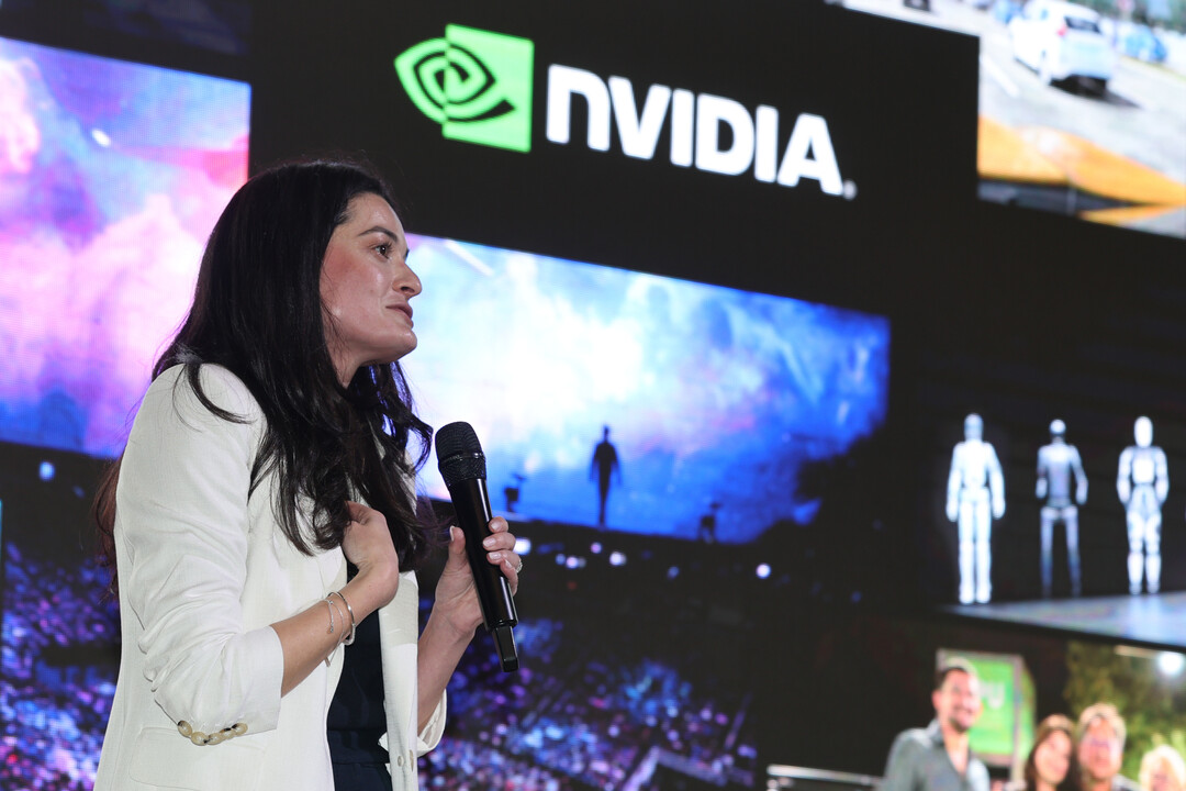 전날 서울대학교에서 &lsquo;AI 시대 리더십: 여성들의 목소리&rsquo;를 주제로 강연중인 매디슨 황 수석 이사 [사진=연합뉴스]