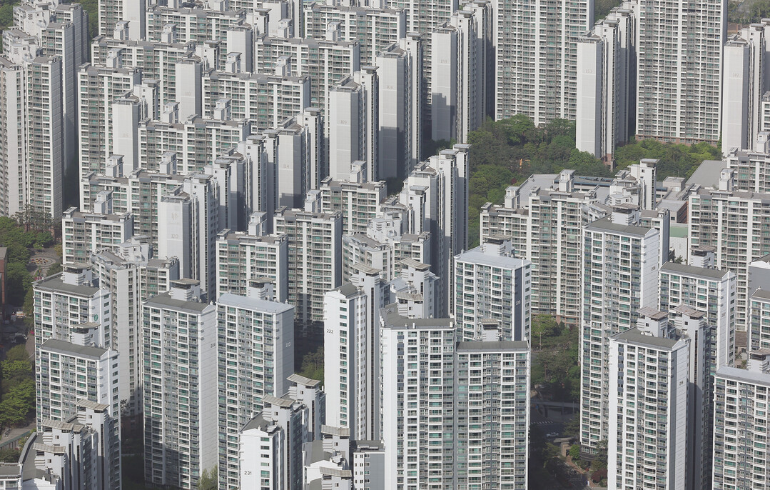 코스피 7000시대, 주식 1만원 벌어도 소비는 단 ‘130원’…주식 번 돈 부동산으로