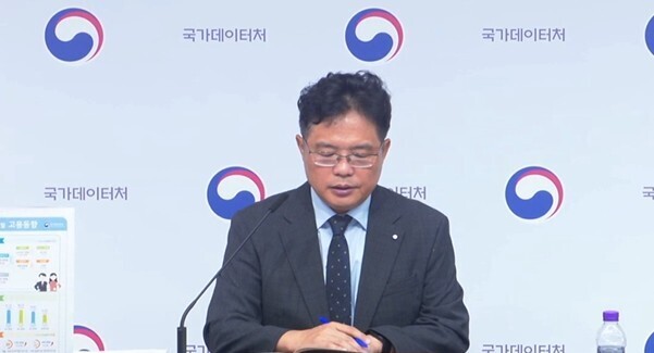 8월 취업자, 18만4000명 증가…청년고용·내수는 여전히 ‘빙하기’