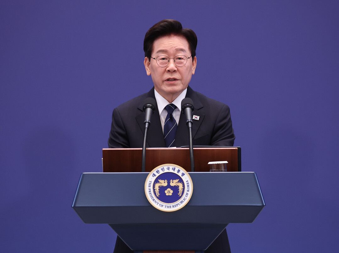 ‘7번째 기자회견’ 李 대통령, “두려움과 겸손함 잃었다” 사과