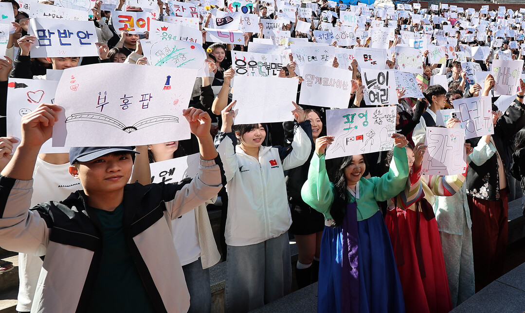 국내 거주 외국인, 4년 연속 증가…266만명 ‘역대 최대’